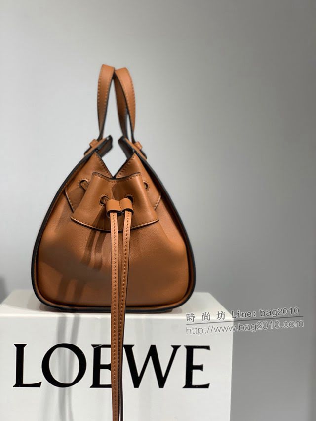 LOEWE包包 羅意威Mini Hammock迷你吊床包 羅意威手挽單肩斜挎包 10393  tcl1342